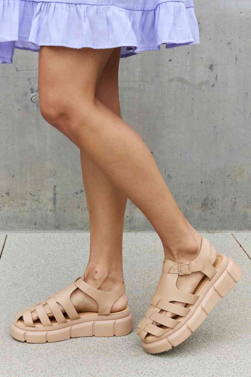 Platform Cage Stap Sandal